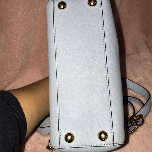 Michael kors, pale blue purse - Picture 6 of 7